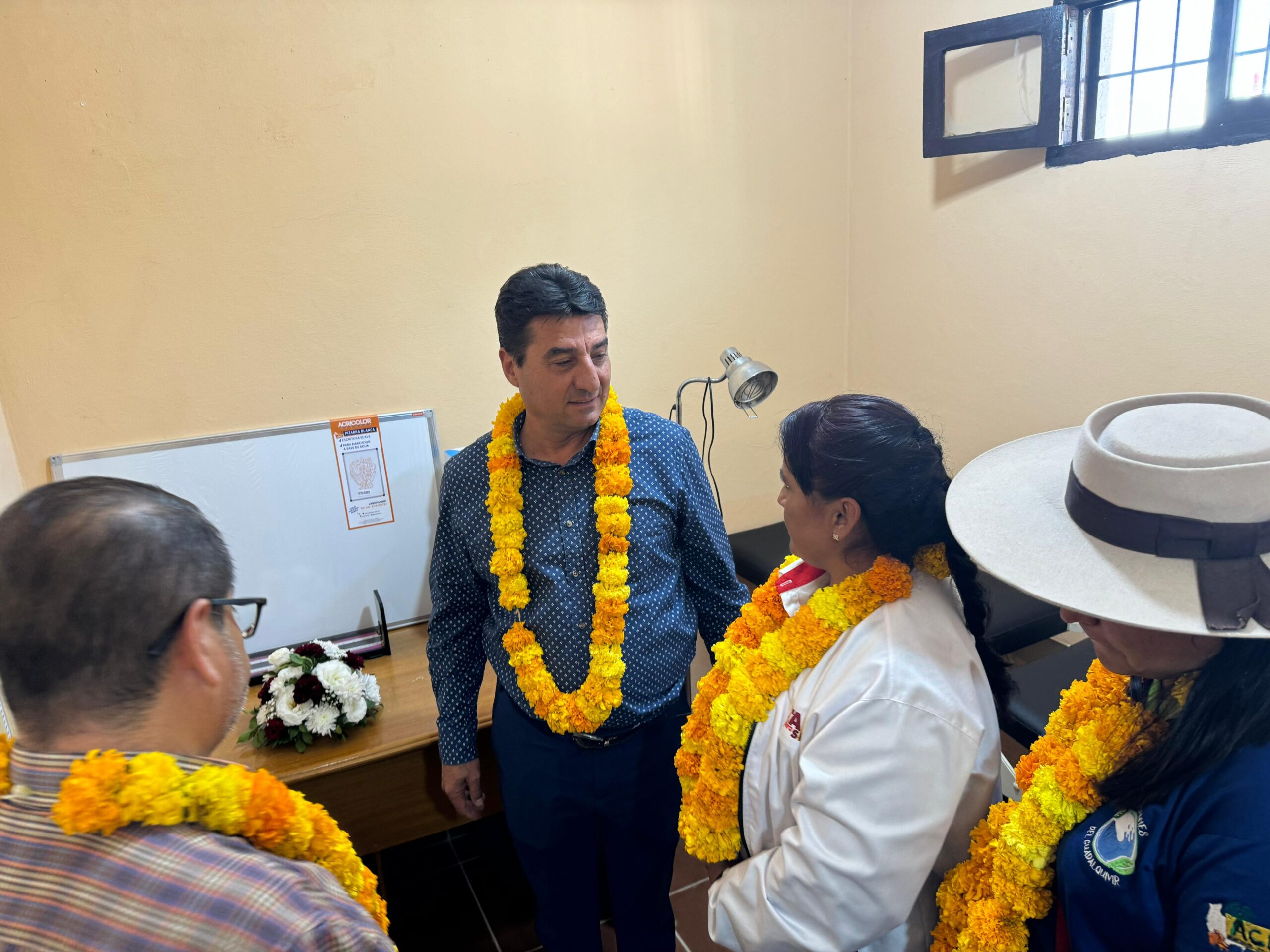 Alcalde de Tarija inaugura consultorio vecinal en barrio Los Chapacos “I”